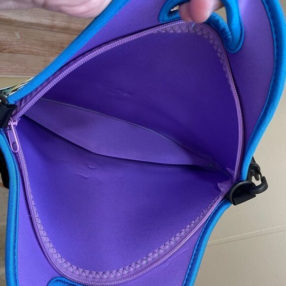 ACCENT BY RAIN CAPER LUNCH TOTE IN TIFFANY FIELD OF LILIES - Picture 5 of 6